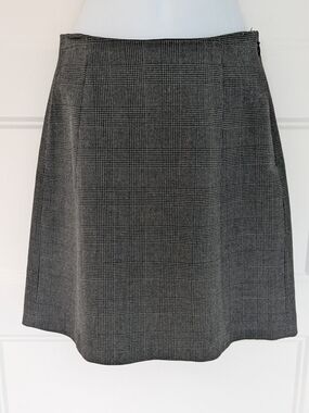 Babaton Aritzia Plaid Mini Skirt Size 0 Grey Check High Waisted Classic